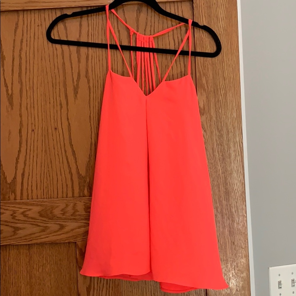 Lose tank top